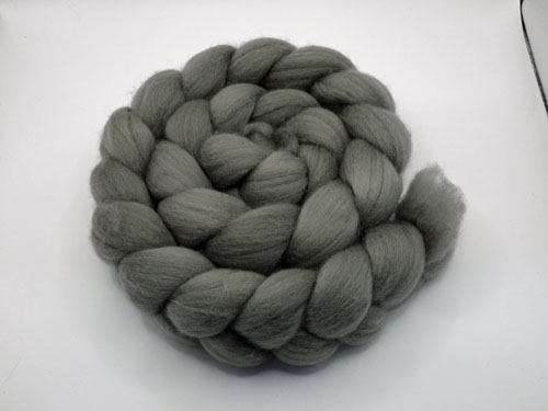 Semi Solid Merino Roving No 901-