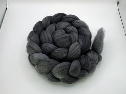 Semi Solid Merino Roving No 927-